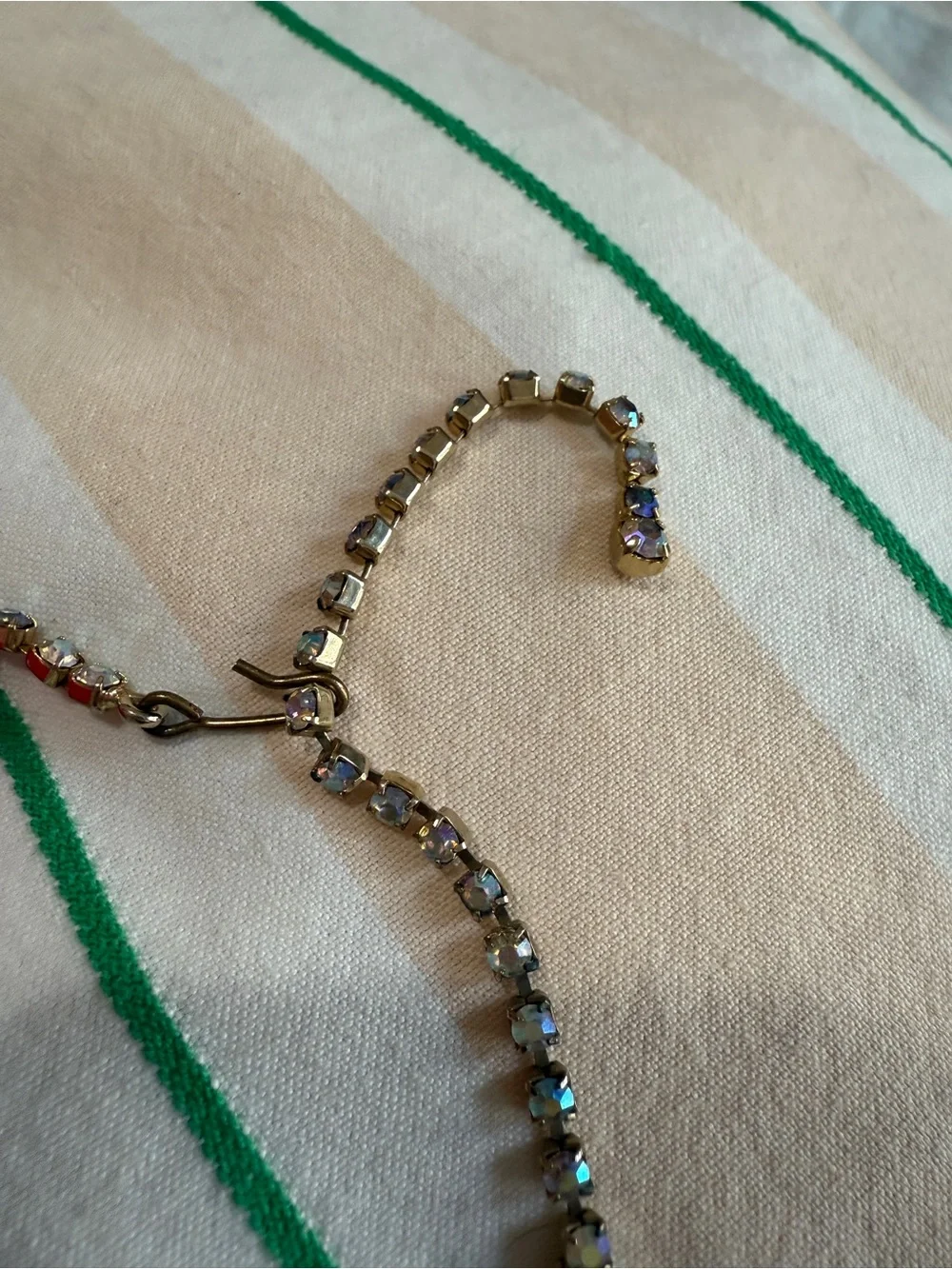 1950s Vintage Rhinestone Hollywood Glamour Elegant Aurora Borealis Necklace